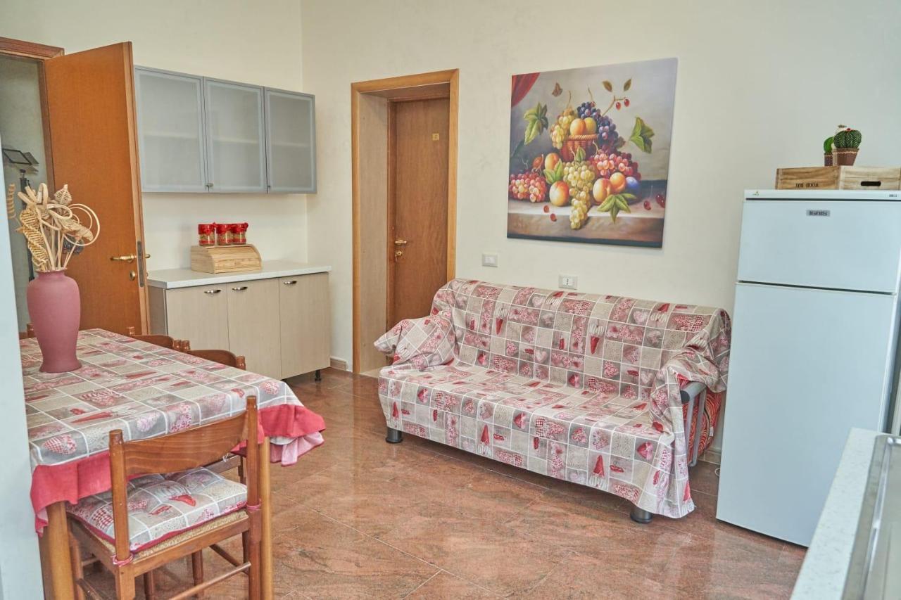Le Stanze Di Ricci - Affittacamere Low Cost Lesina Exteriér fotografie