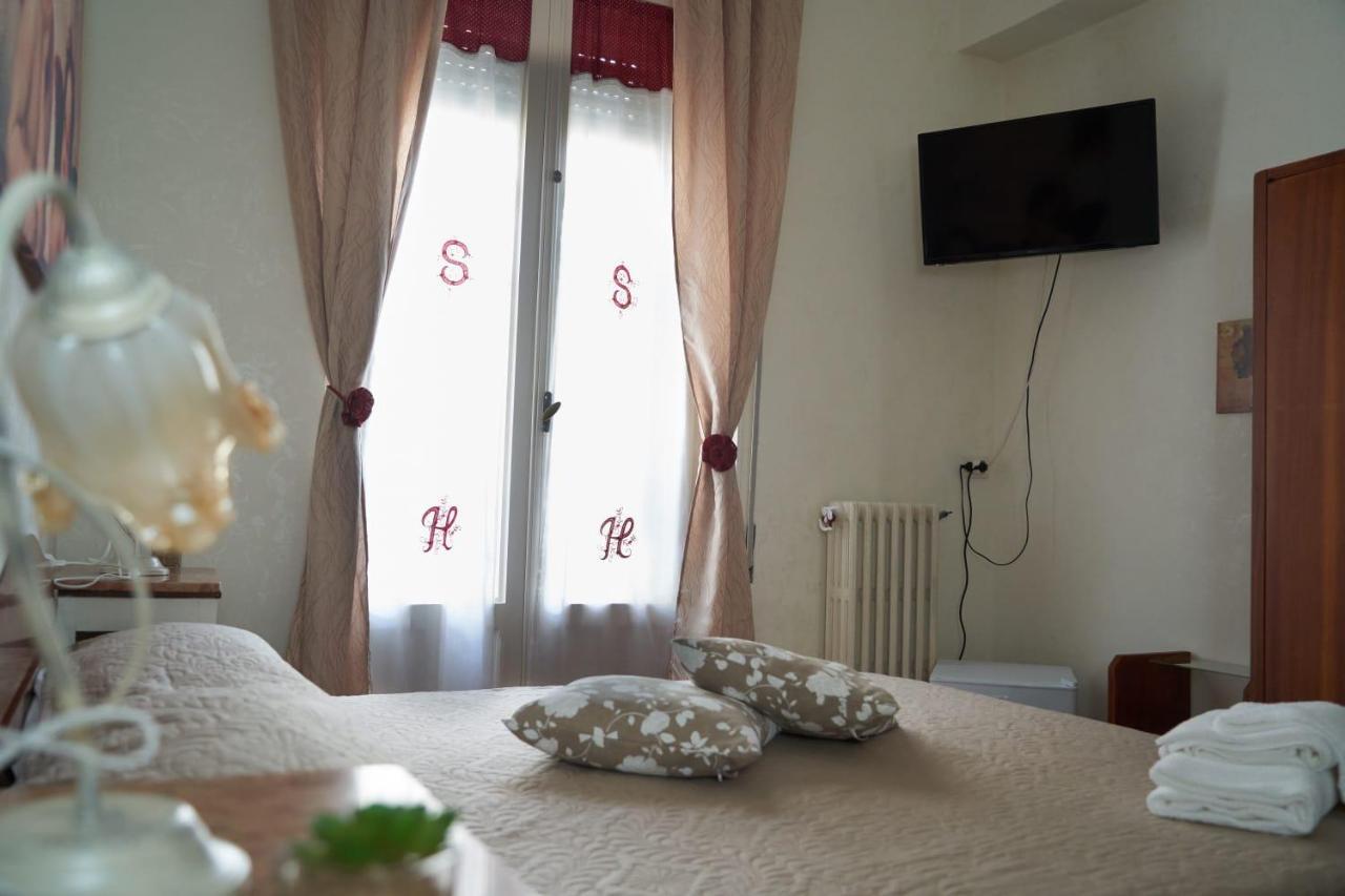 Le Stanze Di Ricci - Affittacamere Low Cost Lesina Exteriér fotografie