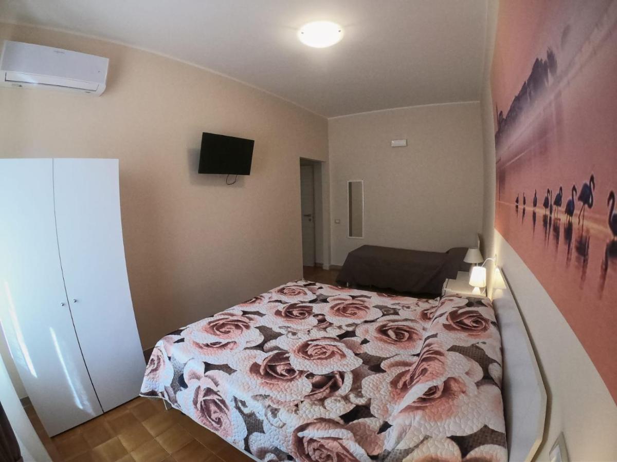 Le Stanze Di Ricci - Affittacamere Low Cost Lesina Exteriér fotografie