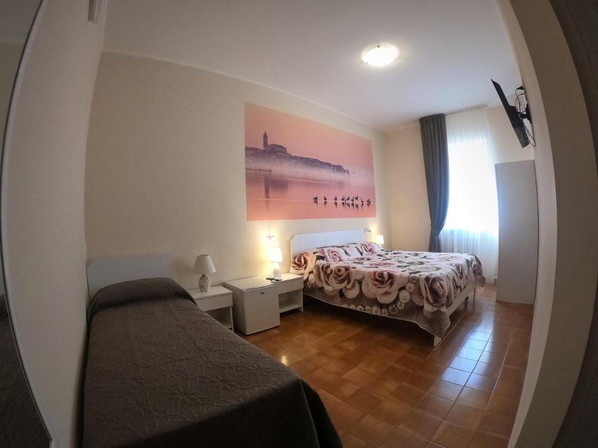 Le Stanze Di Ricci - Affittacamere Low Cost Lesina Exteriér fotografie